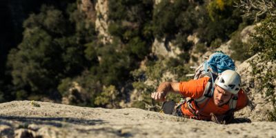 34-Les falaises calcaires du Sud-Ardeche sont tres prisées des grimpeurs Benoit Giorgetti
