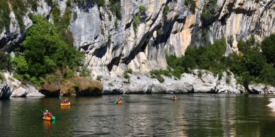 4-Les Gorges de lArdeche paradis des activites de pleine nature Sébastien Gayet - Pont dArc-Ardeche 2
